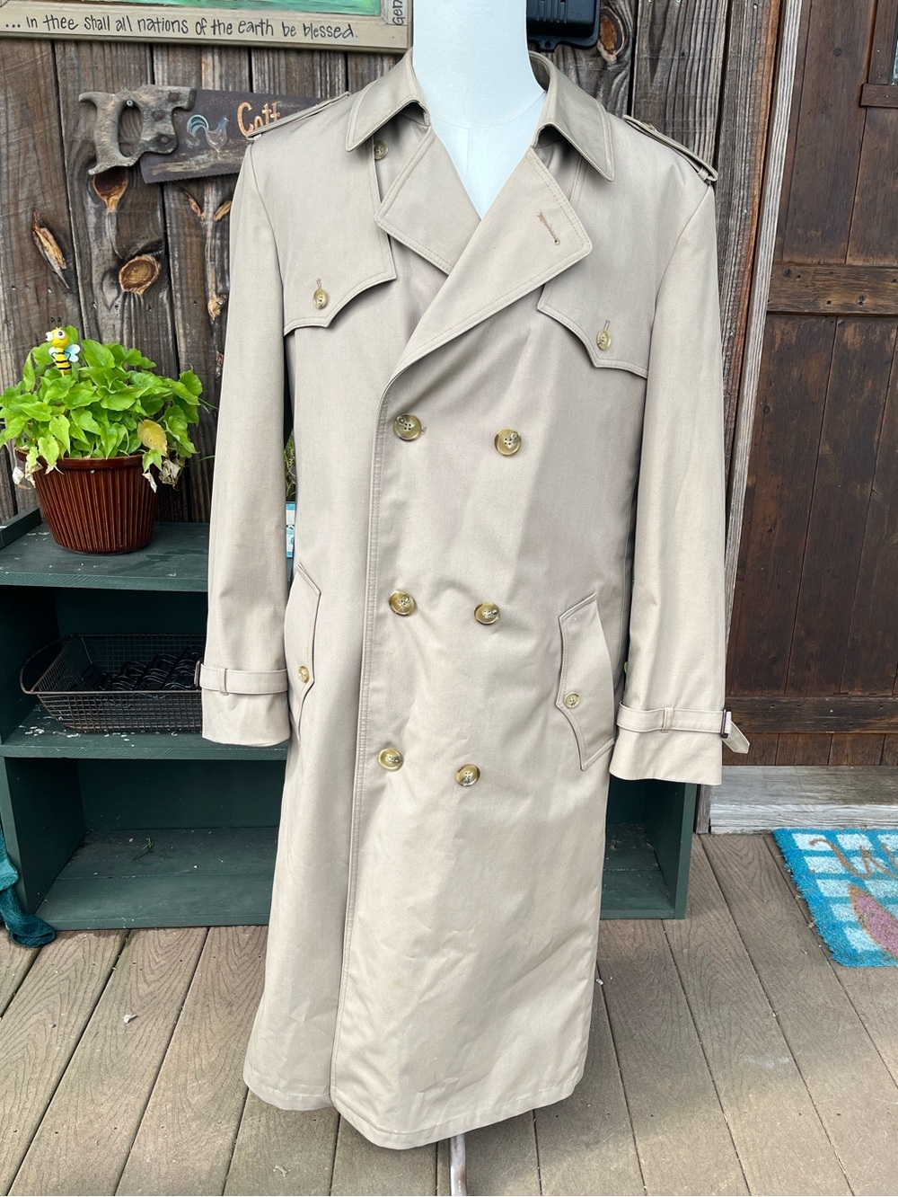 Vintage London Fog Kuppenheimer trenchcoat 42L lined 2490